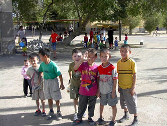 29.09.02  Children in Baikonur smile for the camera