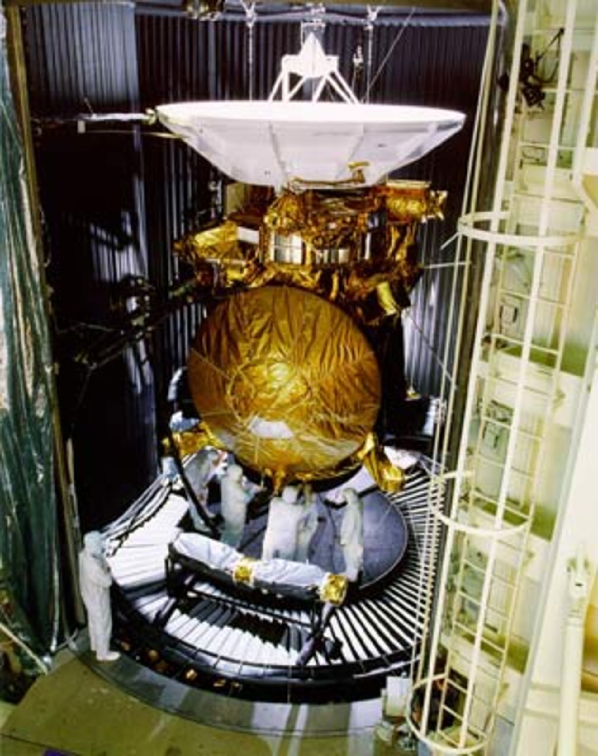 Cassini-Huygens vor komplexen Tests
