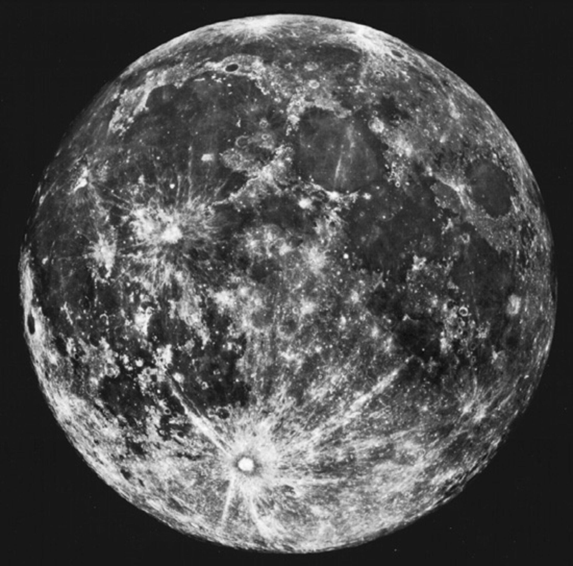 Telescopic view of the whole Moon seen from Earth