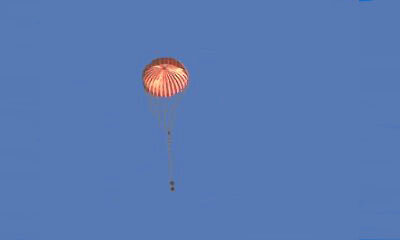Huygens replica drops safely to Earth
