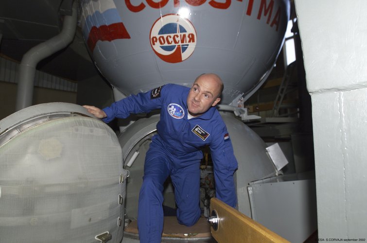 Leaving the Soyuz simulator