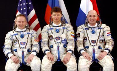 Crew portrait Soyuz flight 8S