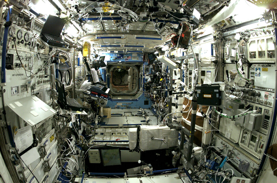 Die Hintergrundstrahlung in der Internationalen Raumstation