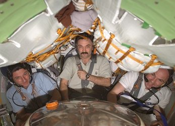 Returing crew received Soyuz descent training for landing in the Soyuz TMA-3