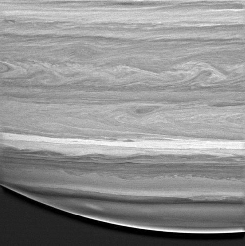 Wavelike patterns in the cloud bands of Saturn's atmosphere