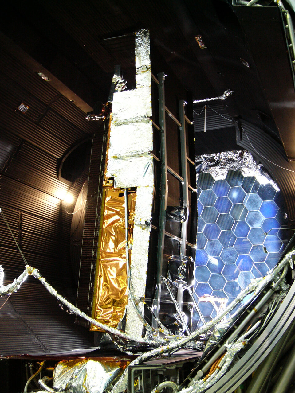 CryoSat in the thermal chamber