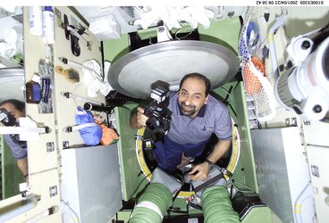 Umberto Guidoni entering the Zarya module of the ISS