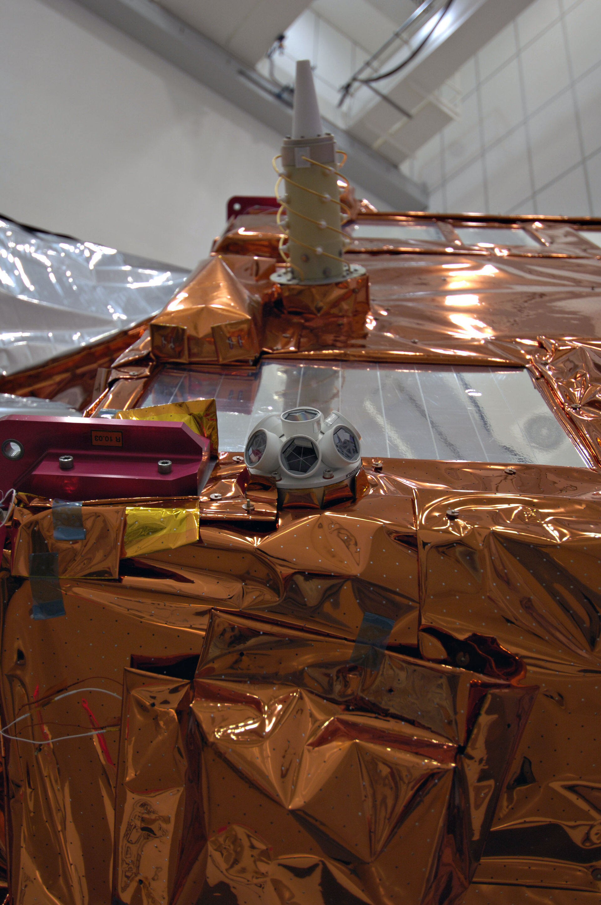 Orbitography systems mounted on ESA's Cryosat satellite
