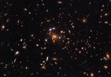 Hubble captures a ‘five-star’ rated gravitational lens