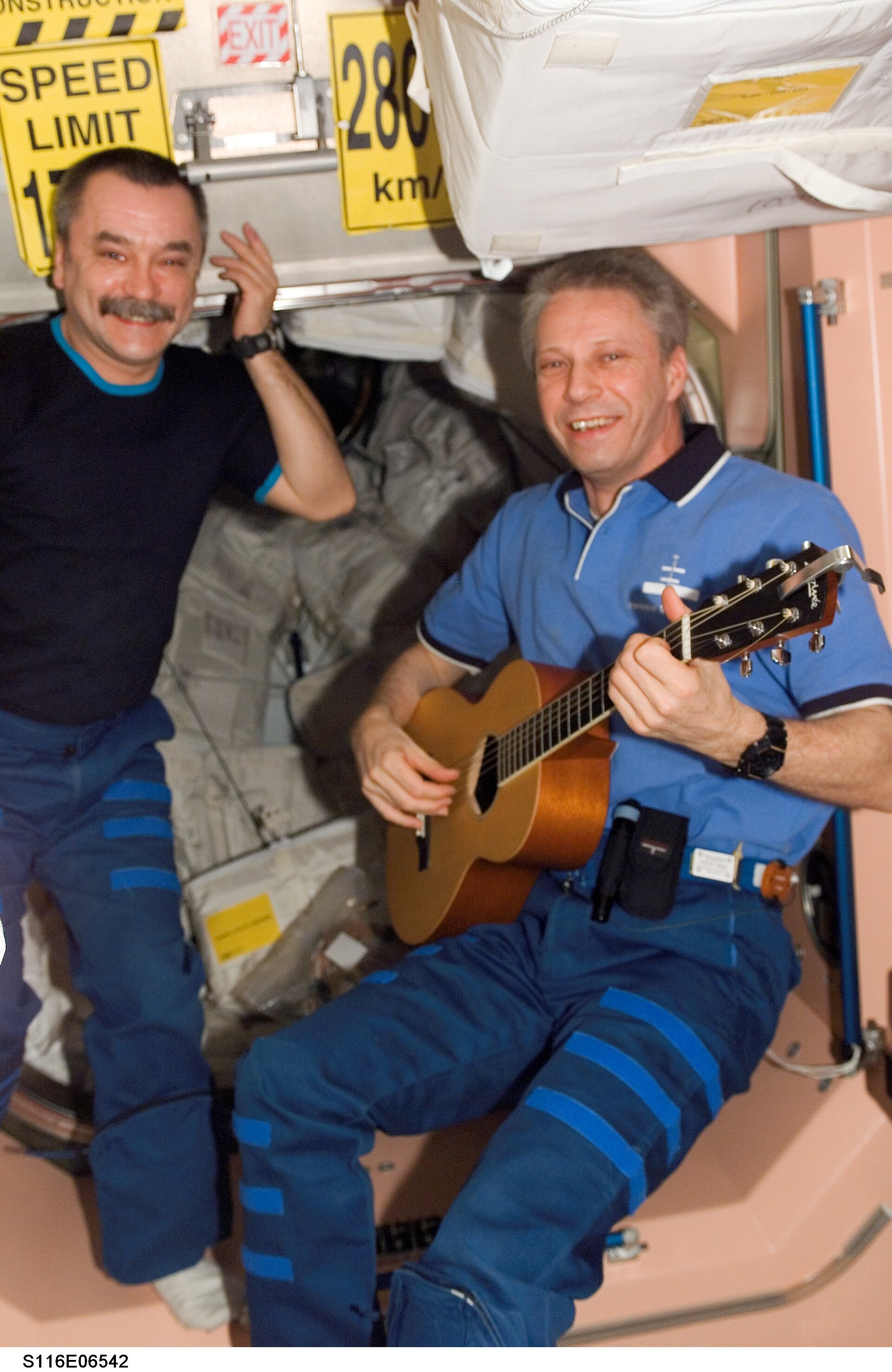 Thomas Reiter (right) spent 166 days on the ISS