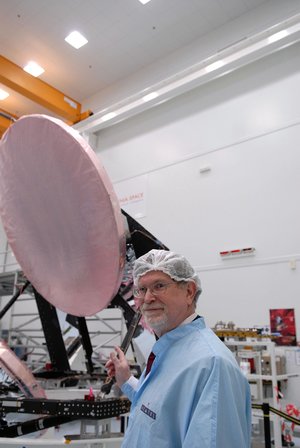 Nobel-prize winner G.Smoot views Planck satellite's mirrors