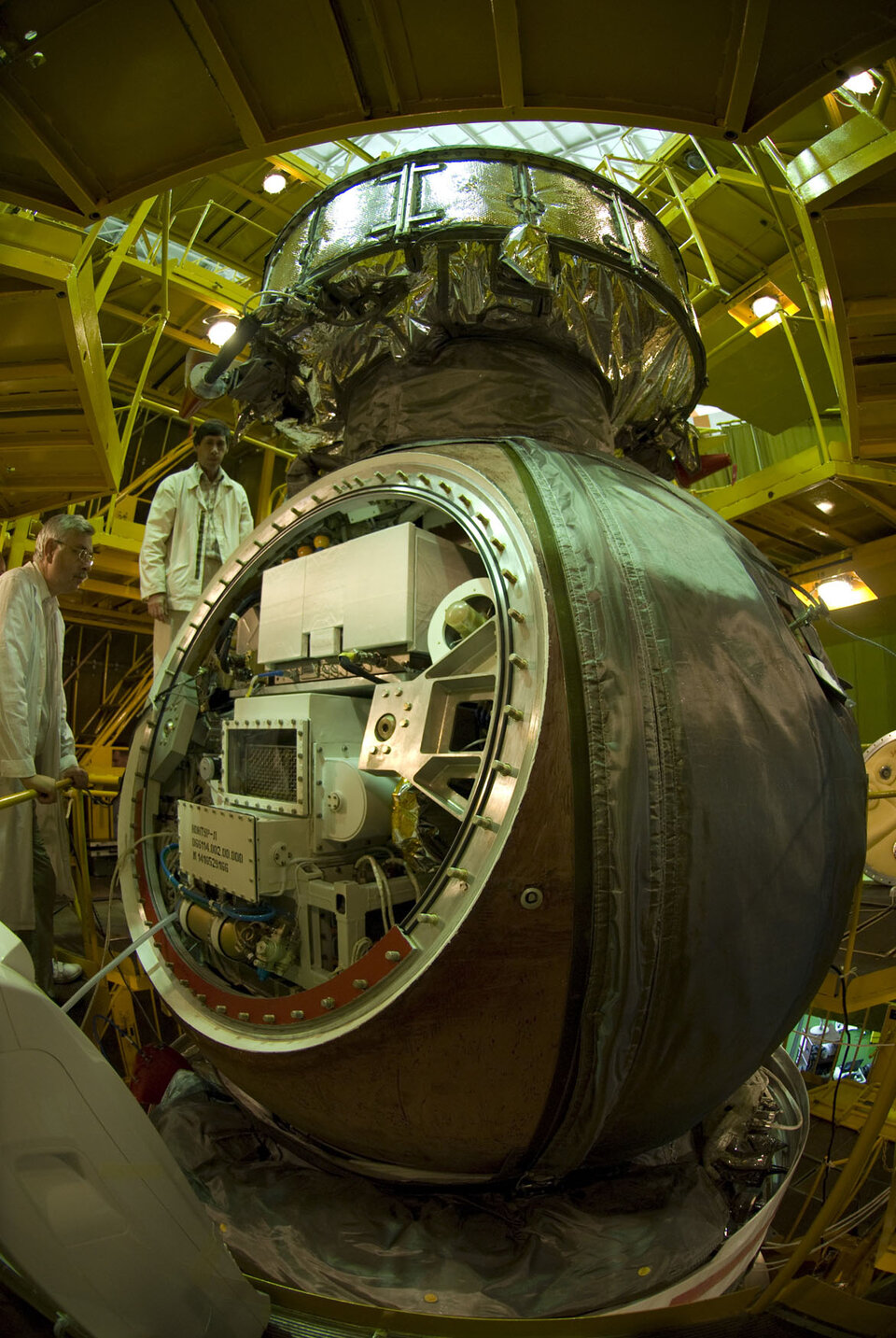 The experiments are integrated into the Foton-M3 spacecraft