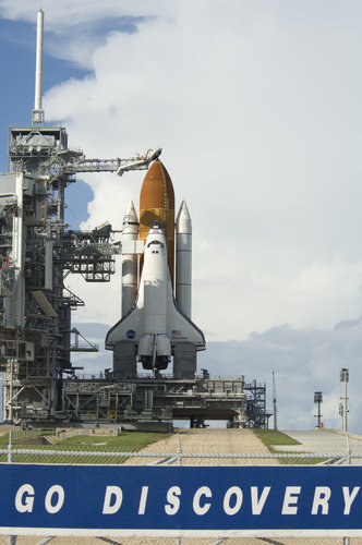 Discovery shuttle ready for lift off