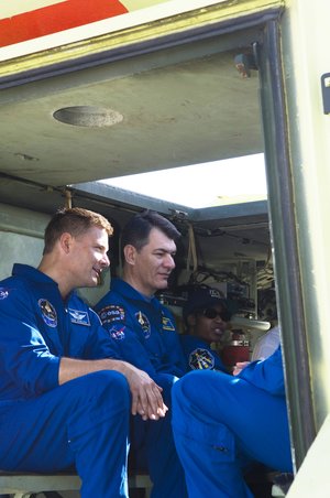 STS-120 crew during training with the M-113 armoured personel carrier at KSC