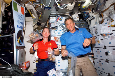 The crews were treated to an Italian meal on board the ISS