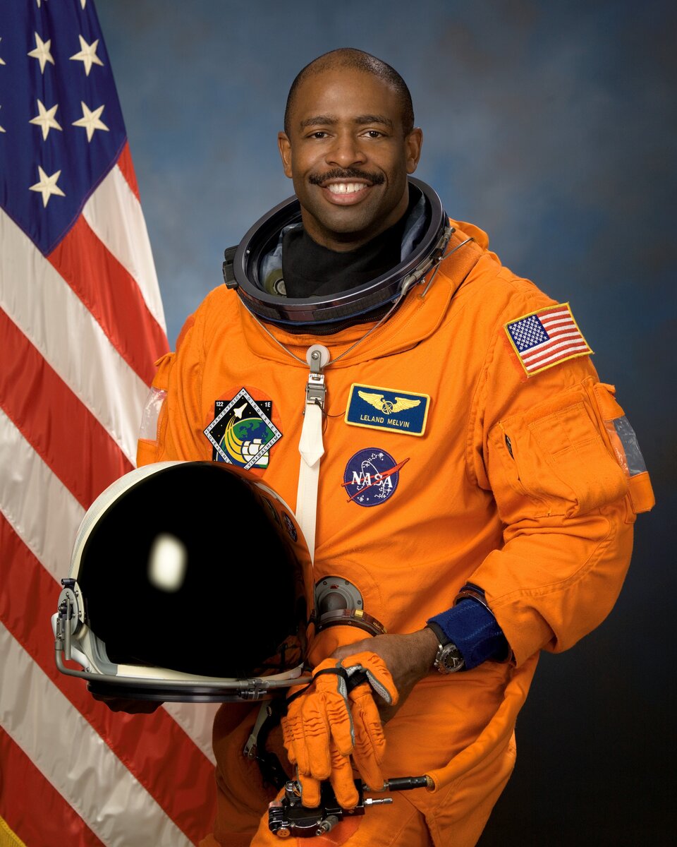 Astronaut Leland Melvin<br>