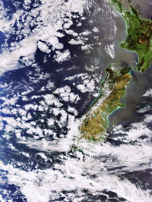 New Zealand islands captured by Envisat