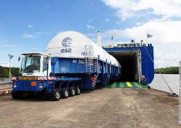 Cryogenic main core for Jules Verne ATV's Ariane 5 launcher arrives in Kourou