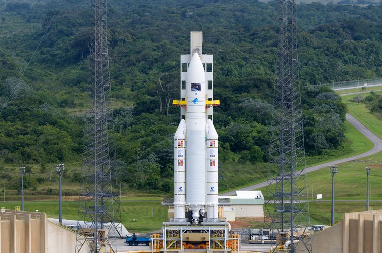 Ariane 5 ES-ATV launcher arrives at ZL-3