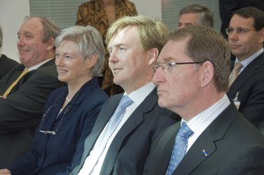 Prince Willem Alexander opens new ESTEC labs