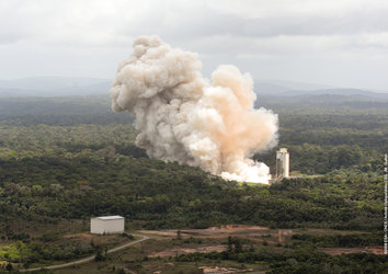 Ariane 5 solid booster test