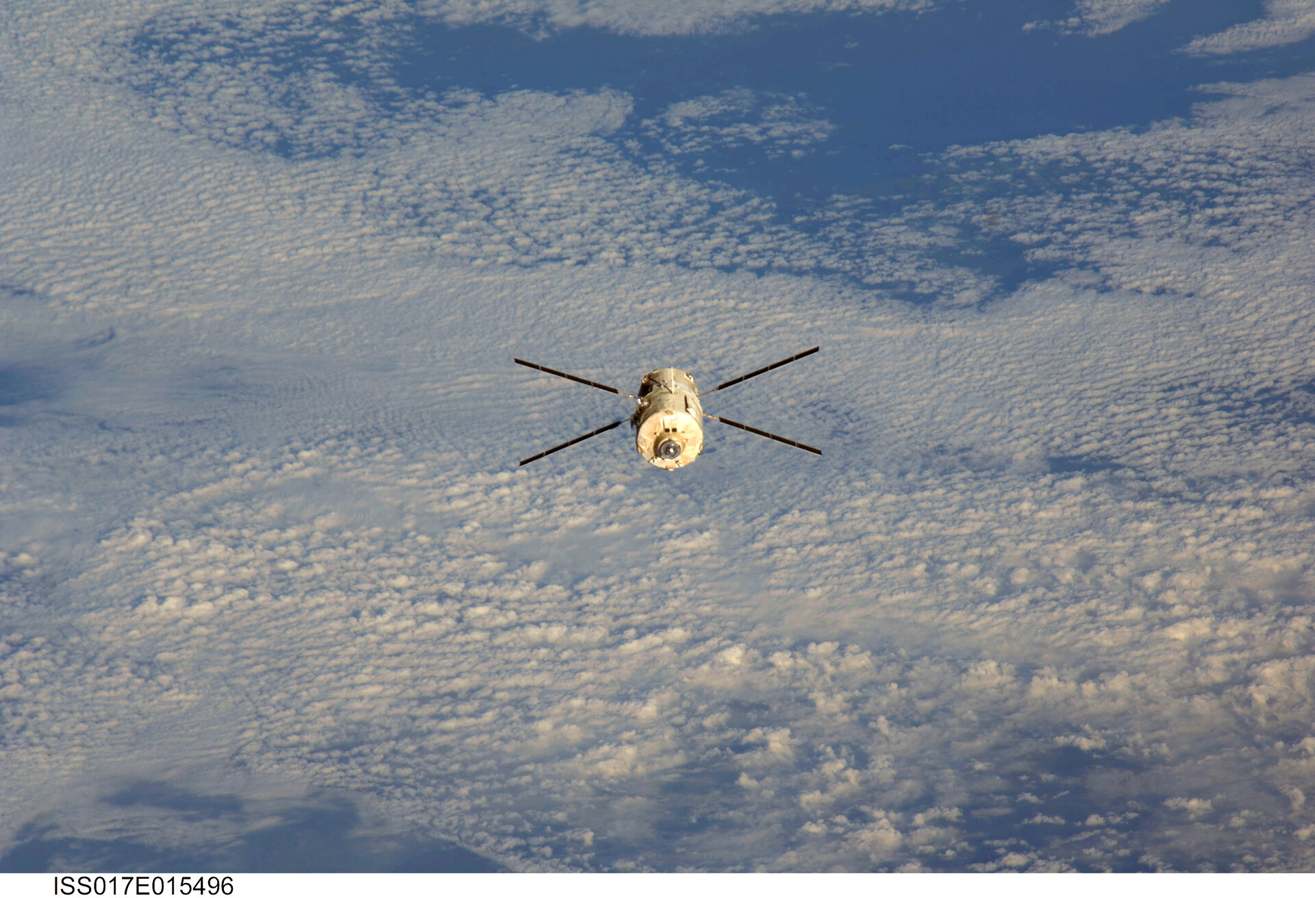 Een ATV nadert het internationaal ruimtestation ISS