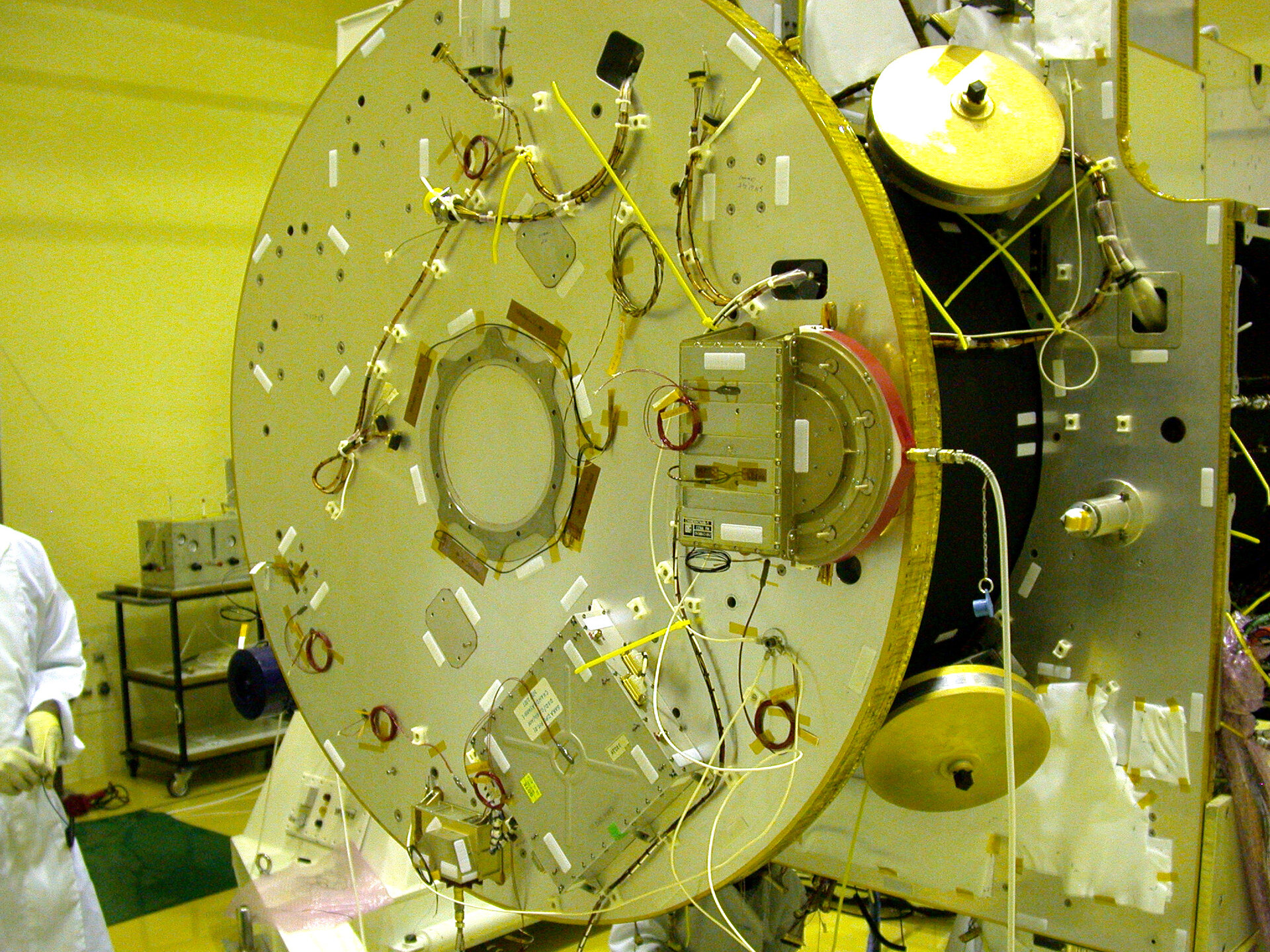 Das ESA-Gerät SARA bei der Montage