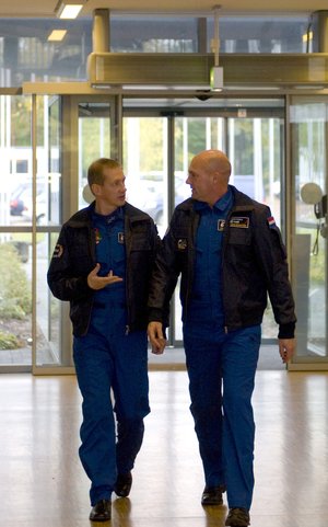 ESA astronauts Frank De Winne and Andre Kuipers visit EAC for experiment training