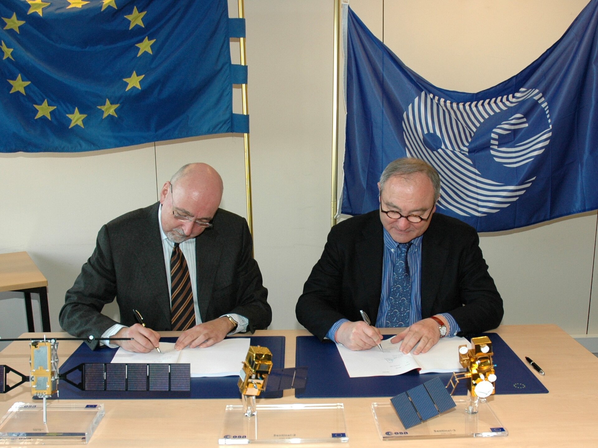 Signing of amendment to EC-ESA GMES agreement