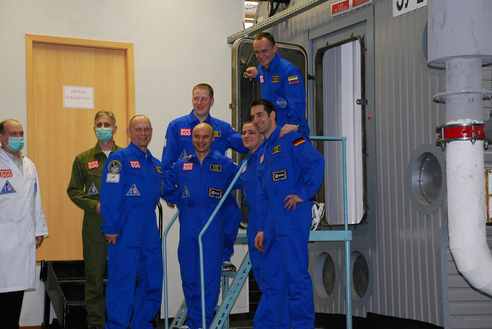 The crew started their simulated mission on 31 March