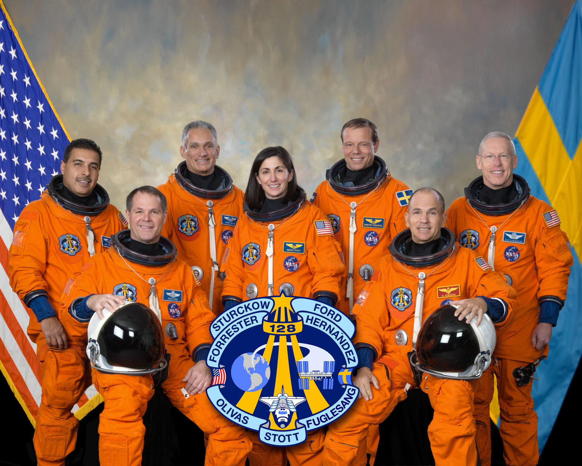 STS-128 crew portrait