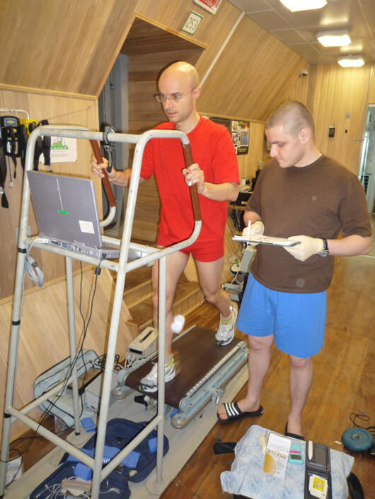 Cyrille Fournier performs his test on the treadmill