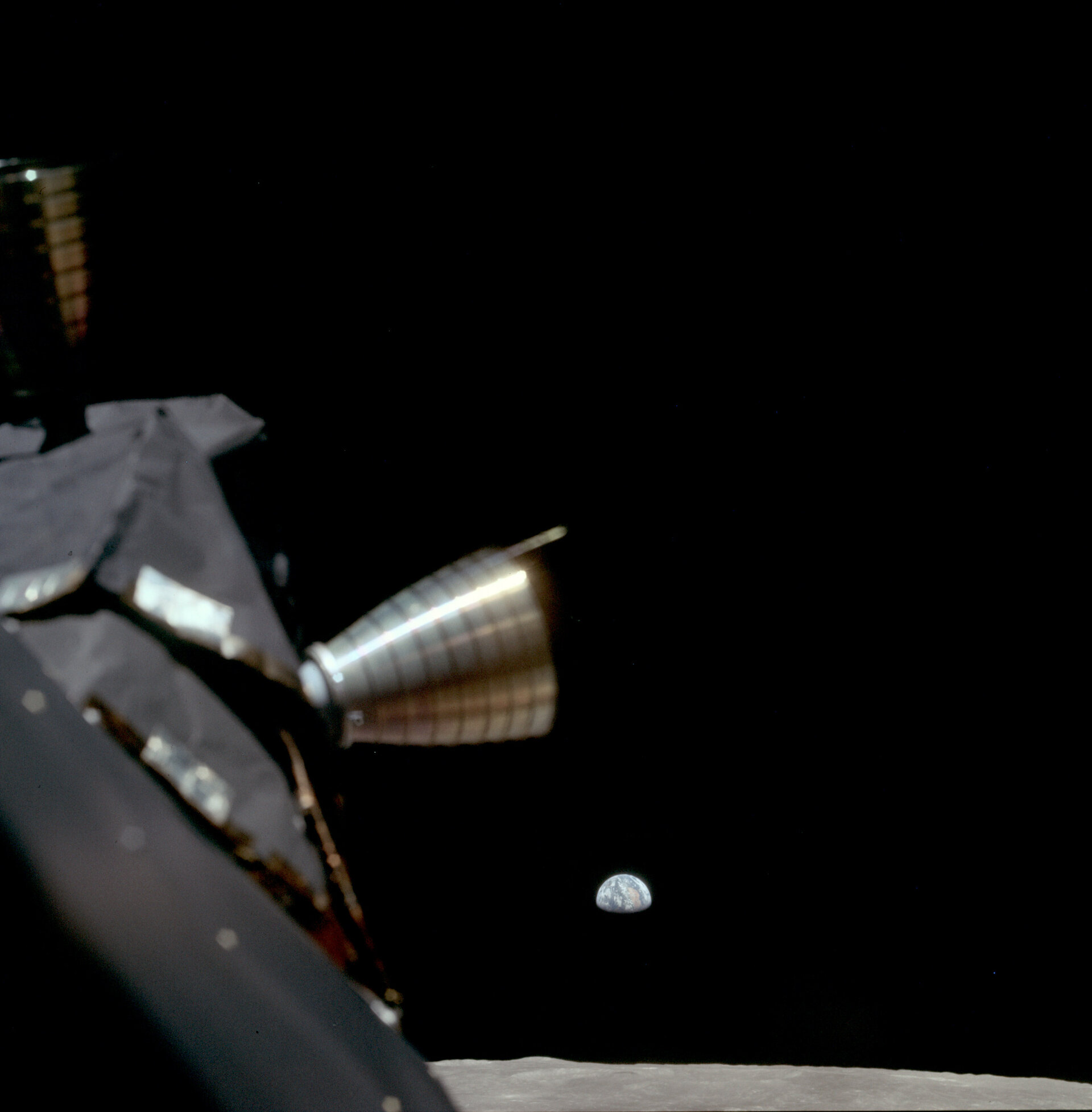 Apollo 11 arrives in lunar orbit