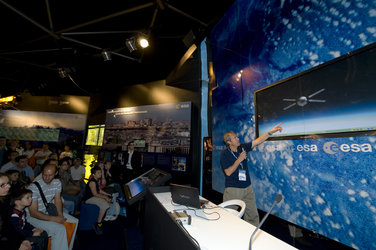 'Working in Space', presentation to the public by Jean-Francois Clervoy