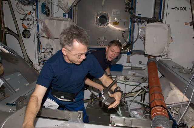 Working together with Canadian astronaut Robert Thirsk in the Harmony module