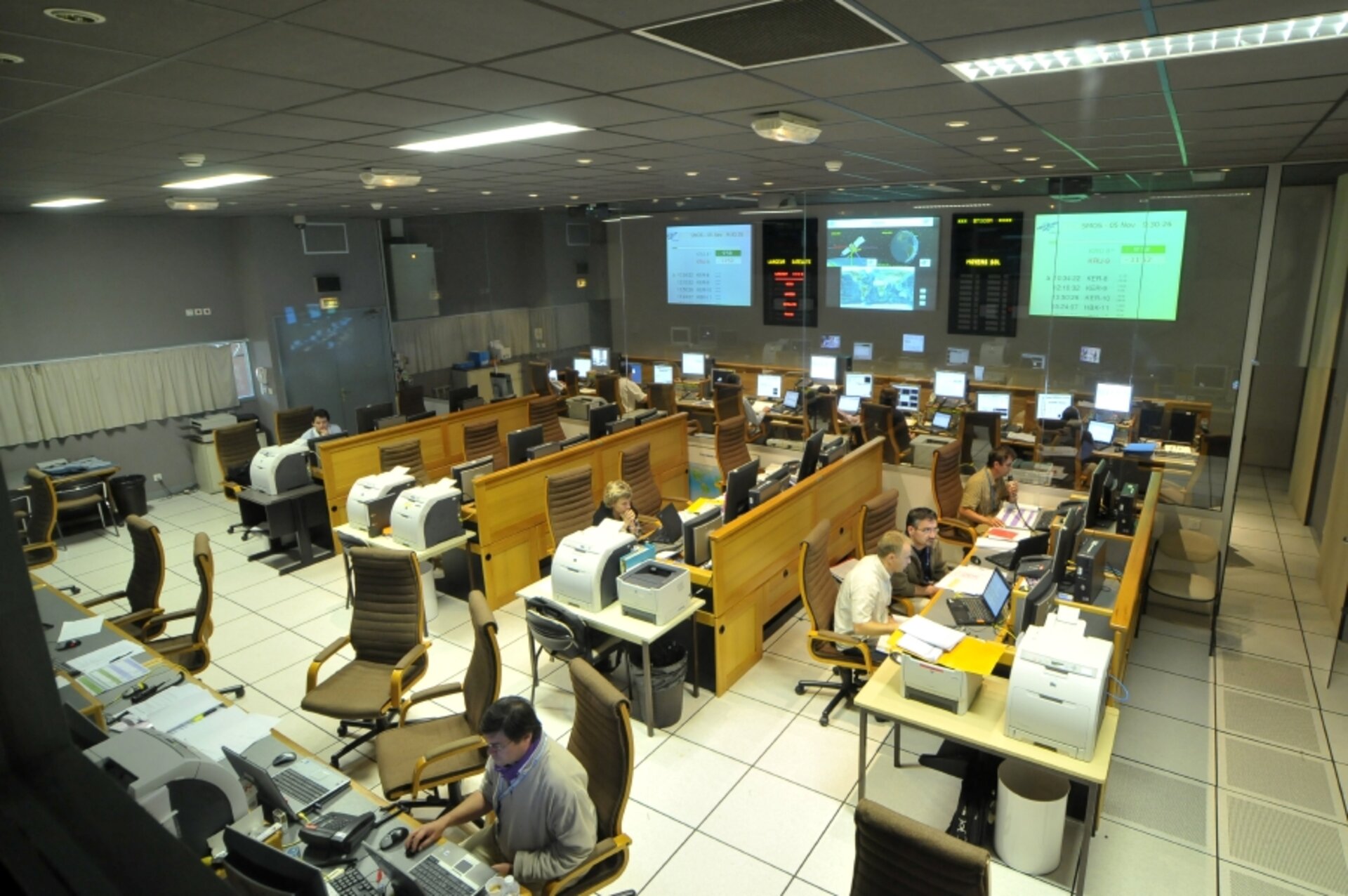Centro de Control y de Operaciones del Satélite – CNES