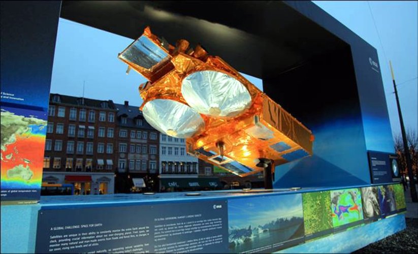 Full-scale model of the CryoSat-2 satellite