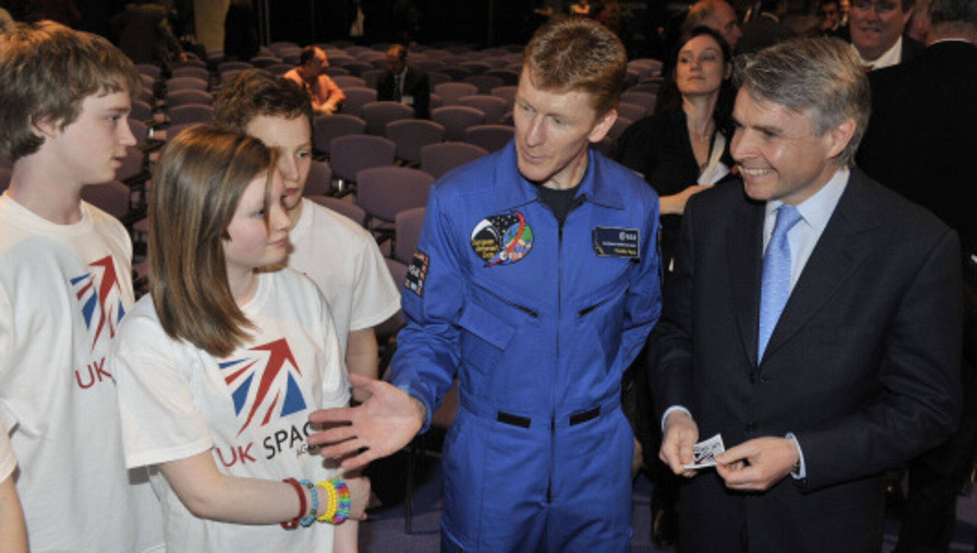 ESA astronaut Tim Peake and Lord Drayson talk with youngsters