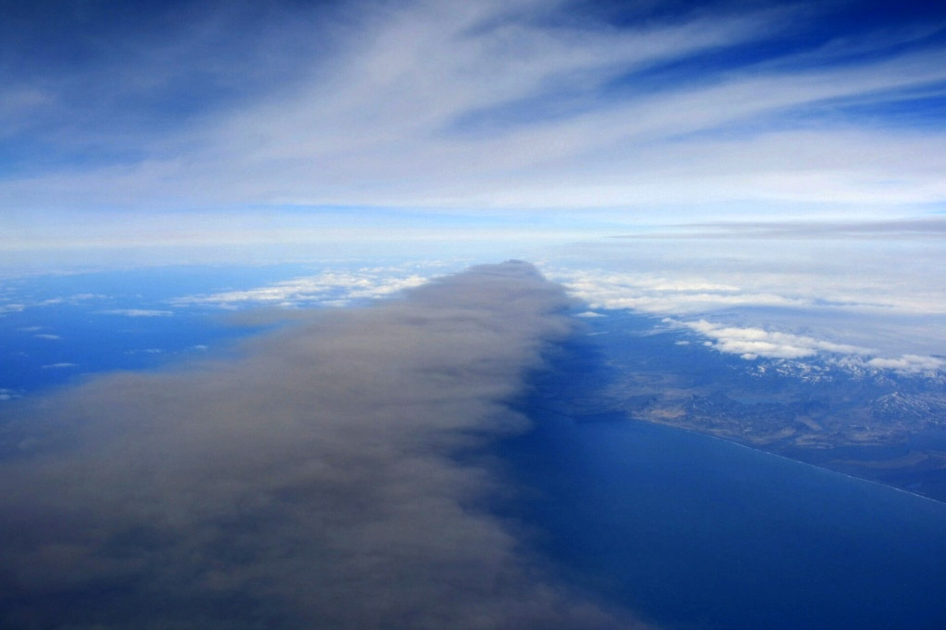 Volcano plume from Falcon aircraft