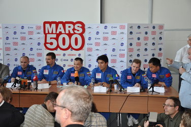 Mars500 crew at the press conference