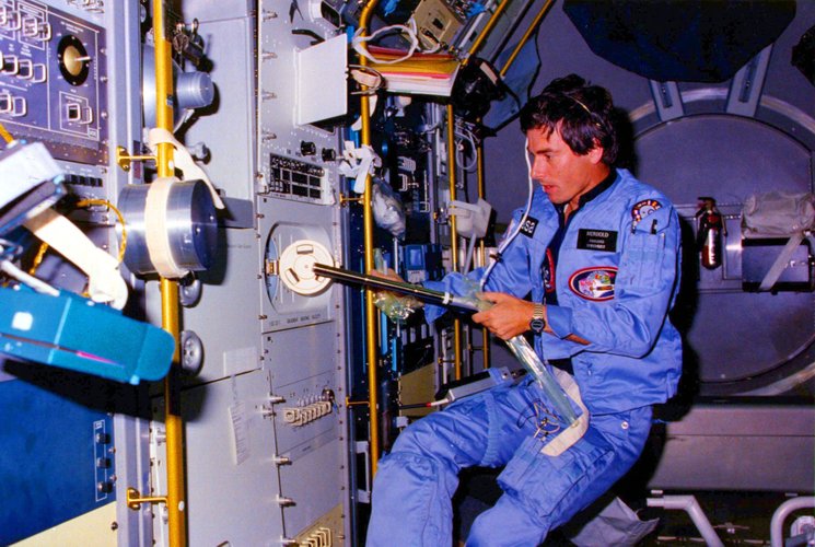 Ulf Merbold working in Spacelab-1
