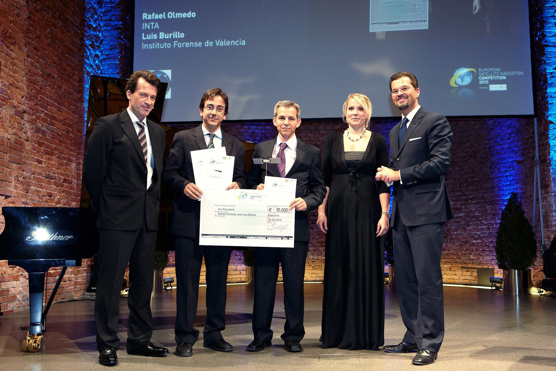 ESA Innovation Prize winners Olmedo and Burillo