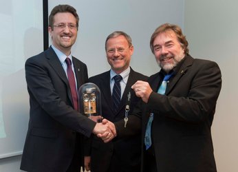 Handing over the 'keys' to CryoSat