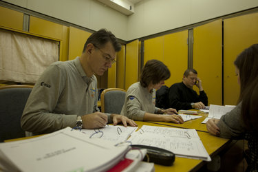 Paolo Nespoli studying