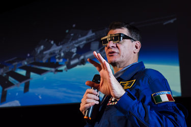 Paolo Nespoli with 3D glasses