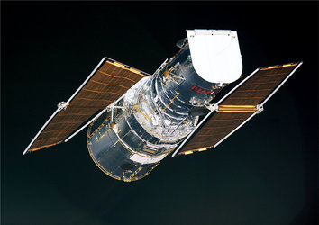 Hubble with its second set of ESA-designed solar blankets