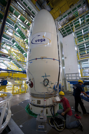 Assembly of full-scale Vega launcher mock-up