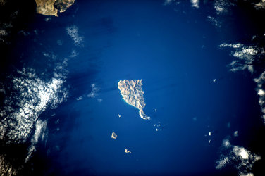Η Ανάφη, ένα πετράδι σπαρμένο στο αρχιπέλαγος του Αιγαίου
