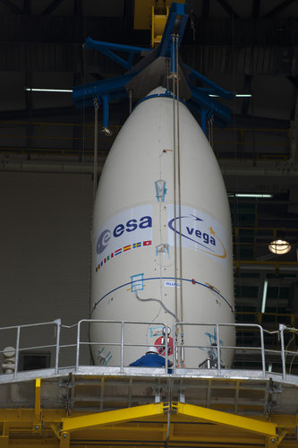 Integration of Vega's payload composite