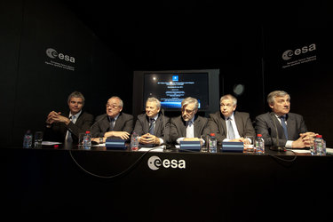 Signature of the Galileo Ground Mission Segment contract and Galileo Ground Control Segment Contract